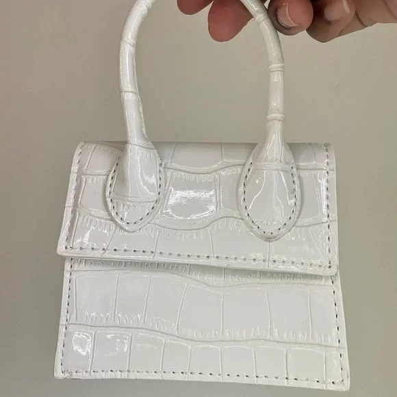 Purses - Picture 1 of 4